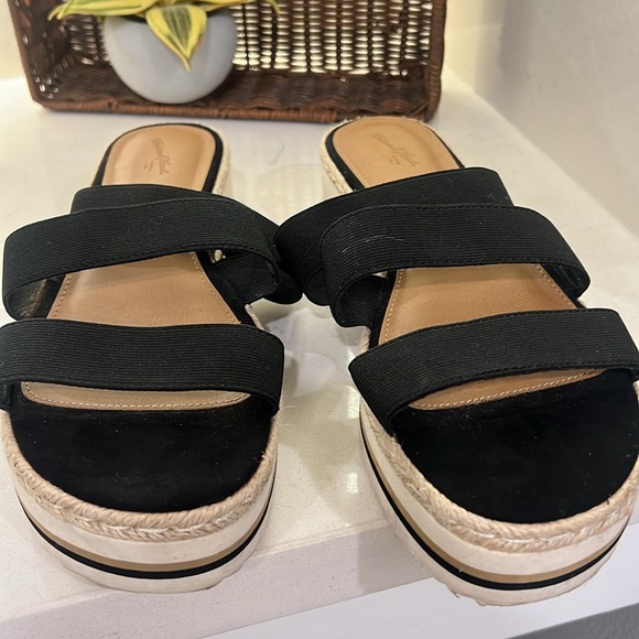 Universal Thread Black Espadrille Sandals size 10 - Picture 10 of 10